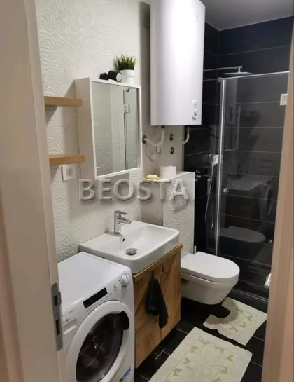 Cara Dusana | 4zida.rs