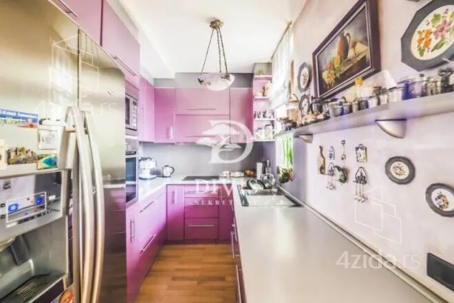 Petosoban stan | 4zida