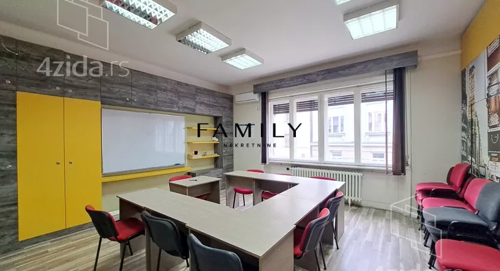 Šestosoban stan | 4zida