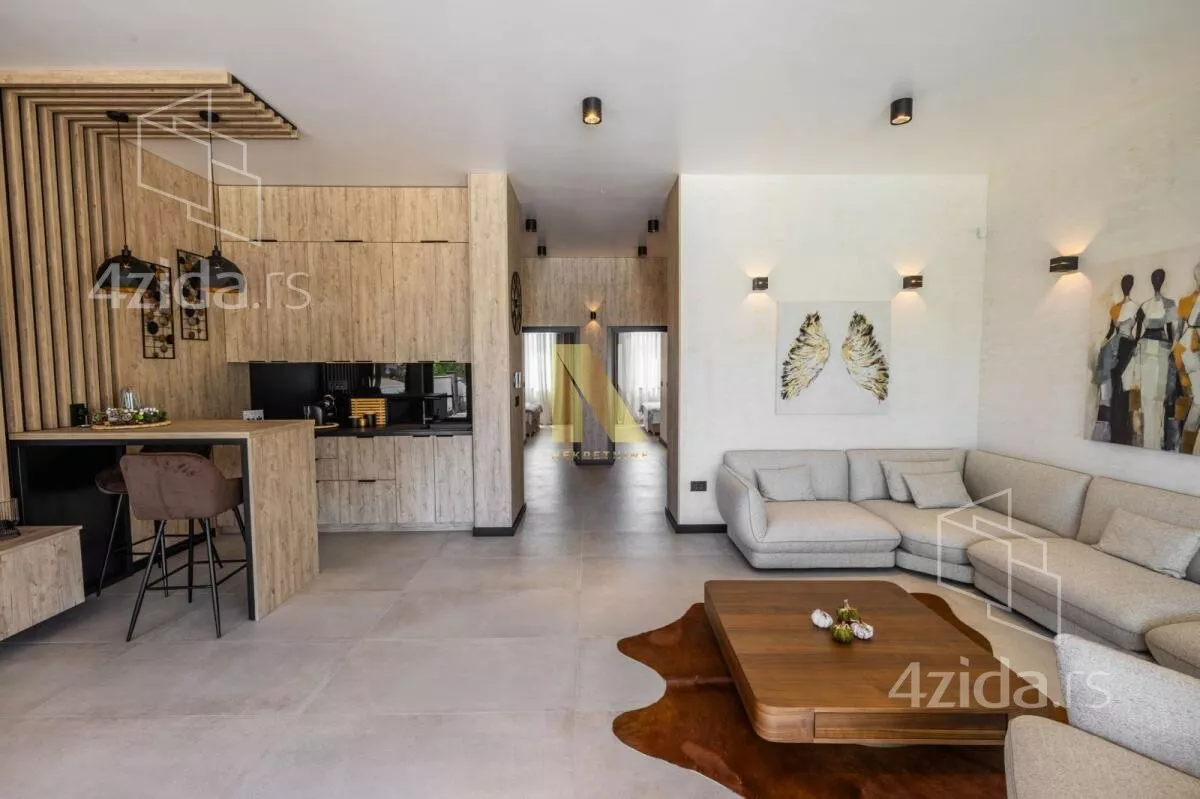 Kuća | 4zida