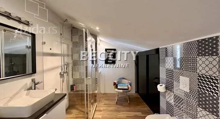 Sedmosoban stan | 4zida