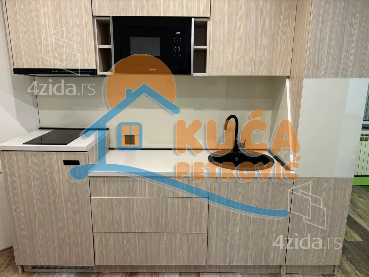 Lokal | 4zida