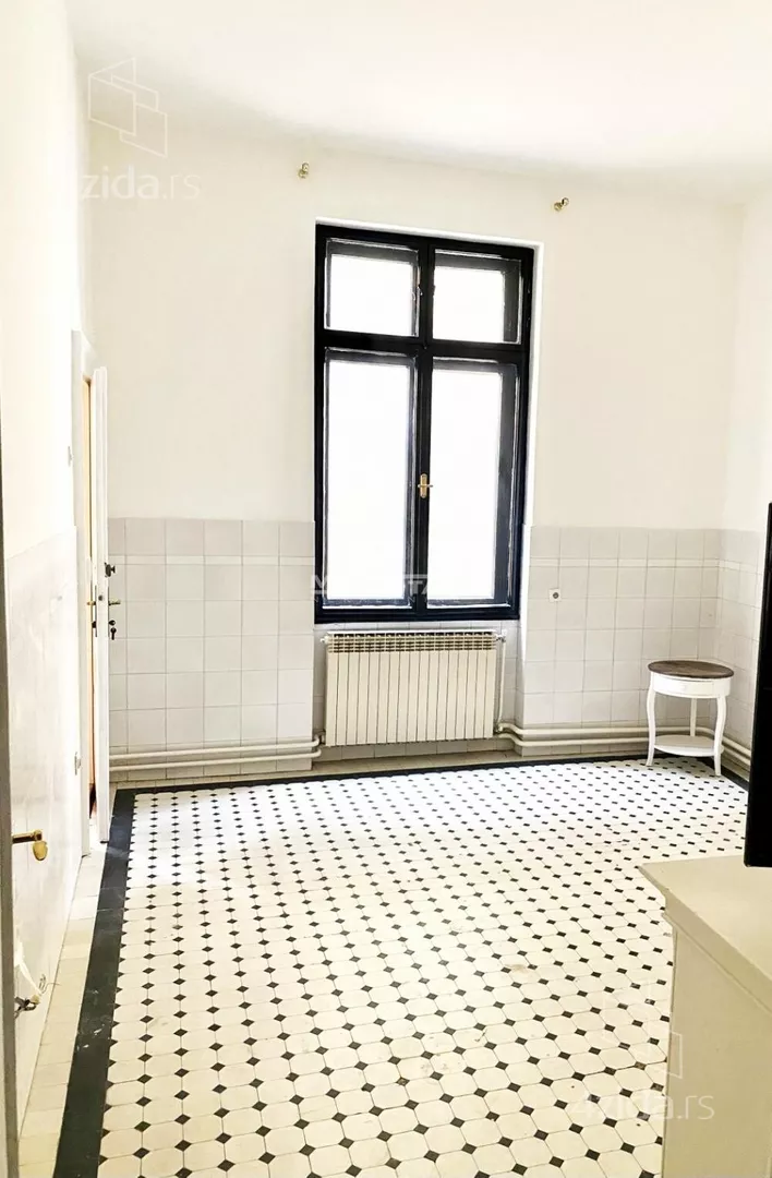 Petoiposoban stan | 4zida