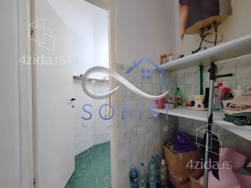 Lokal | 4zida