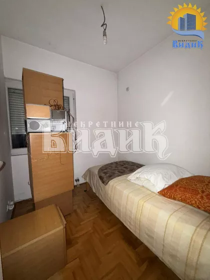 13. oktobra | 4zida.rs