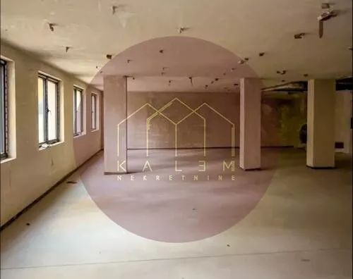 Poslovna zgrada | 4zida