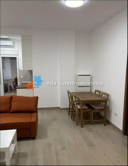 Crveni Krst Vračar | 4zida.rs