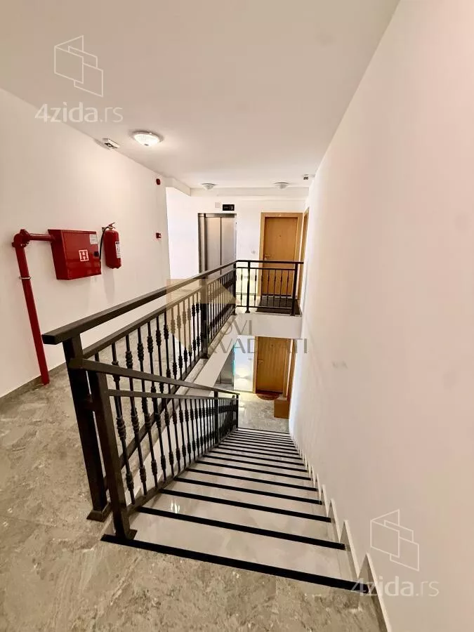 Četvoroiposoban stan | 4zida