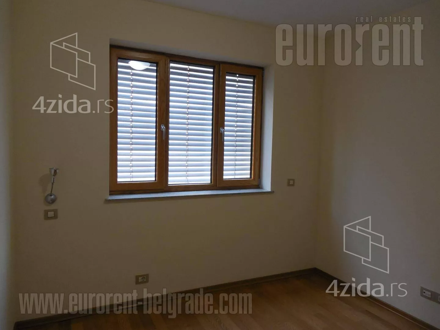 Četvoroiposoban stan | 4zida