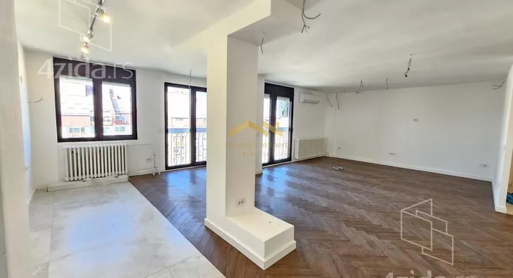 Četvoroiposoban stan | 4zida