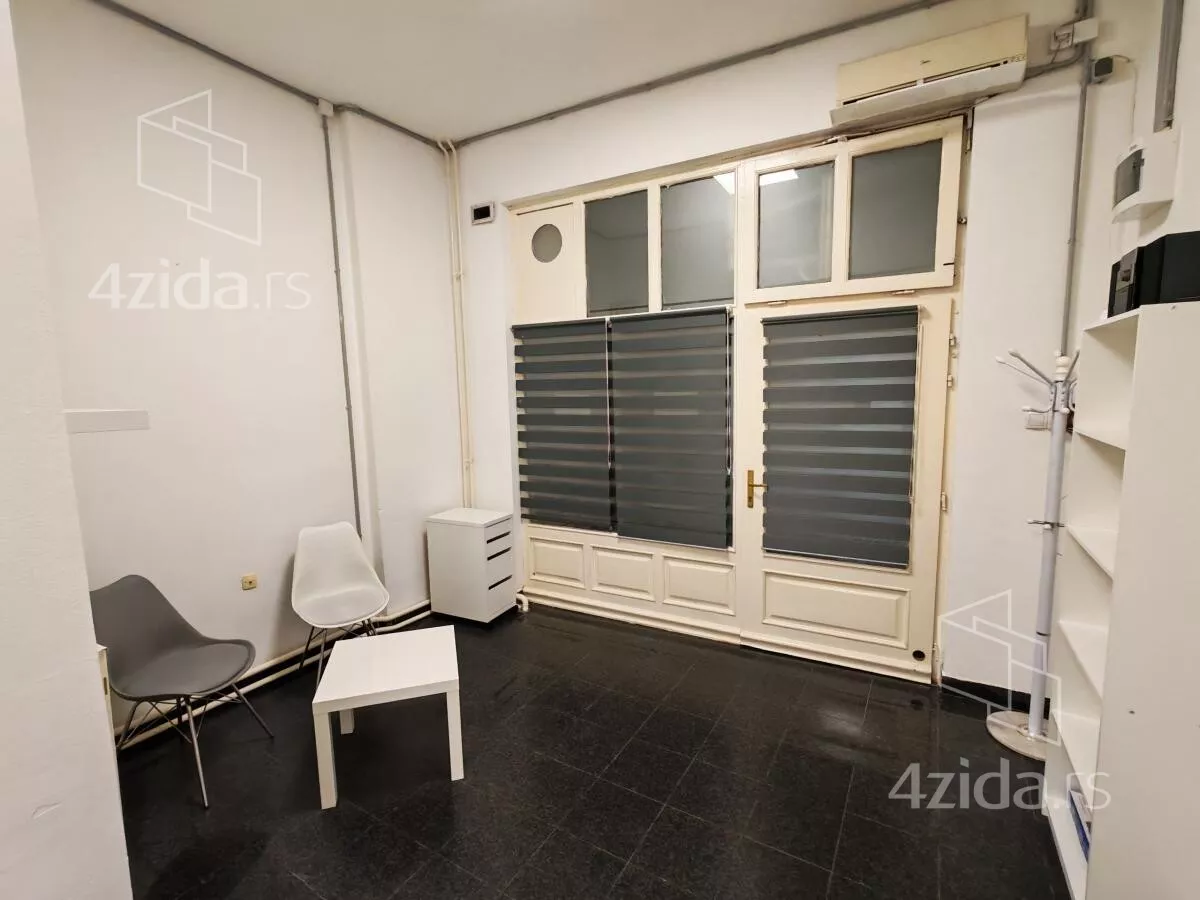 Lokal | 4zida