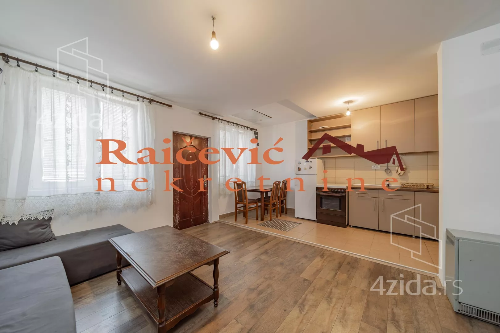 Jednoiposoban stan | 4zida