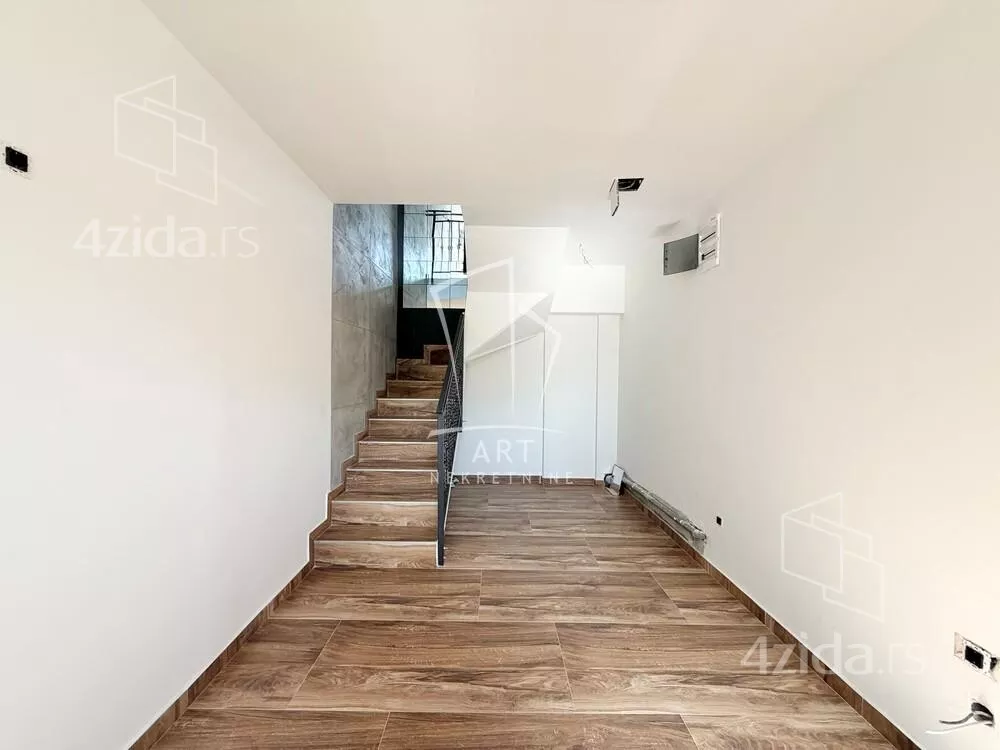 Lokal | 4zida