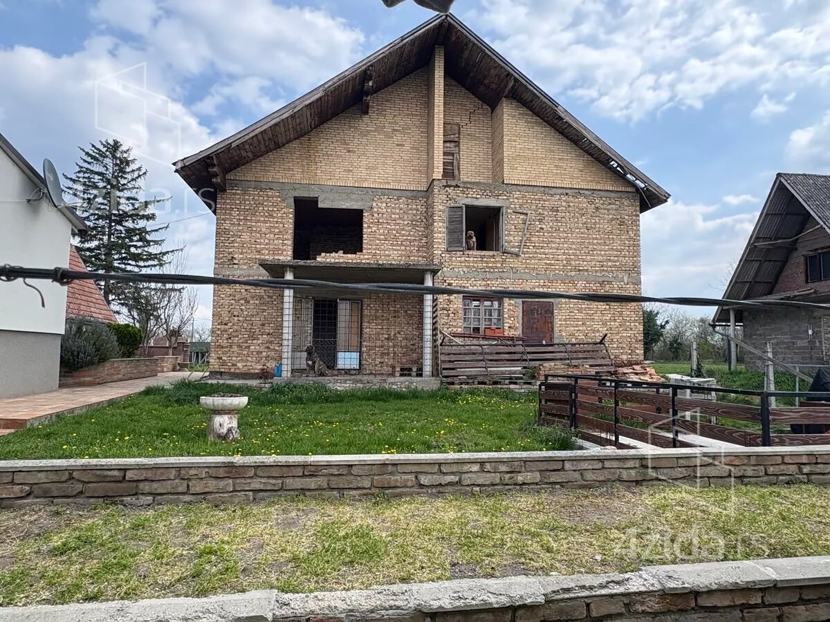 3-etažna kuća | 4zida