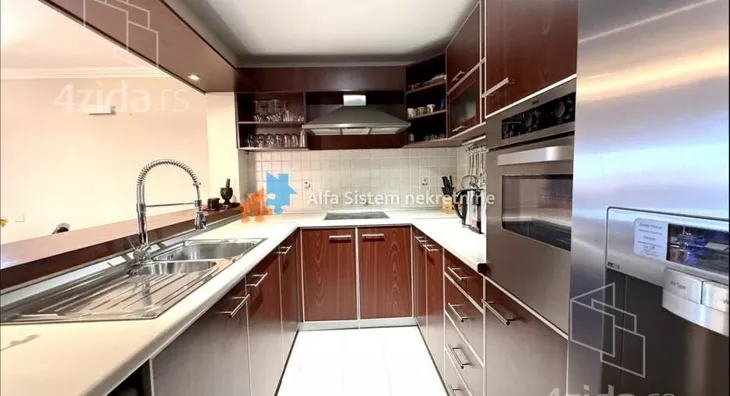 Petosoban stan | 4zida