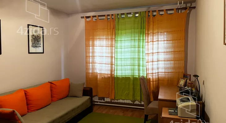 Šestosoban stan | 4zida