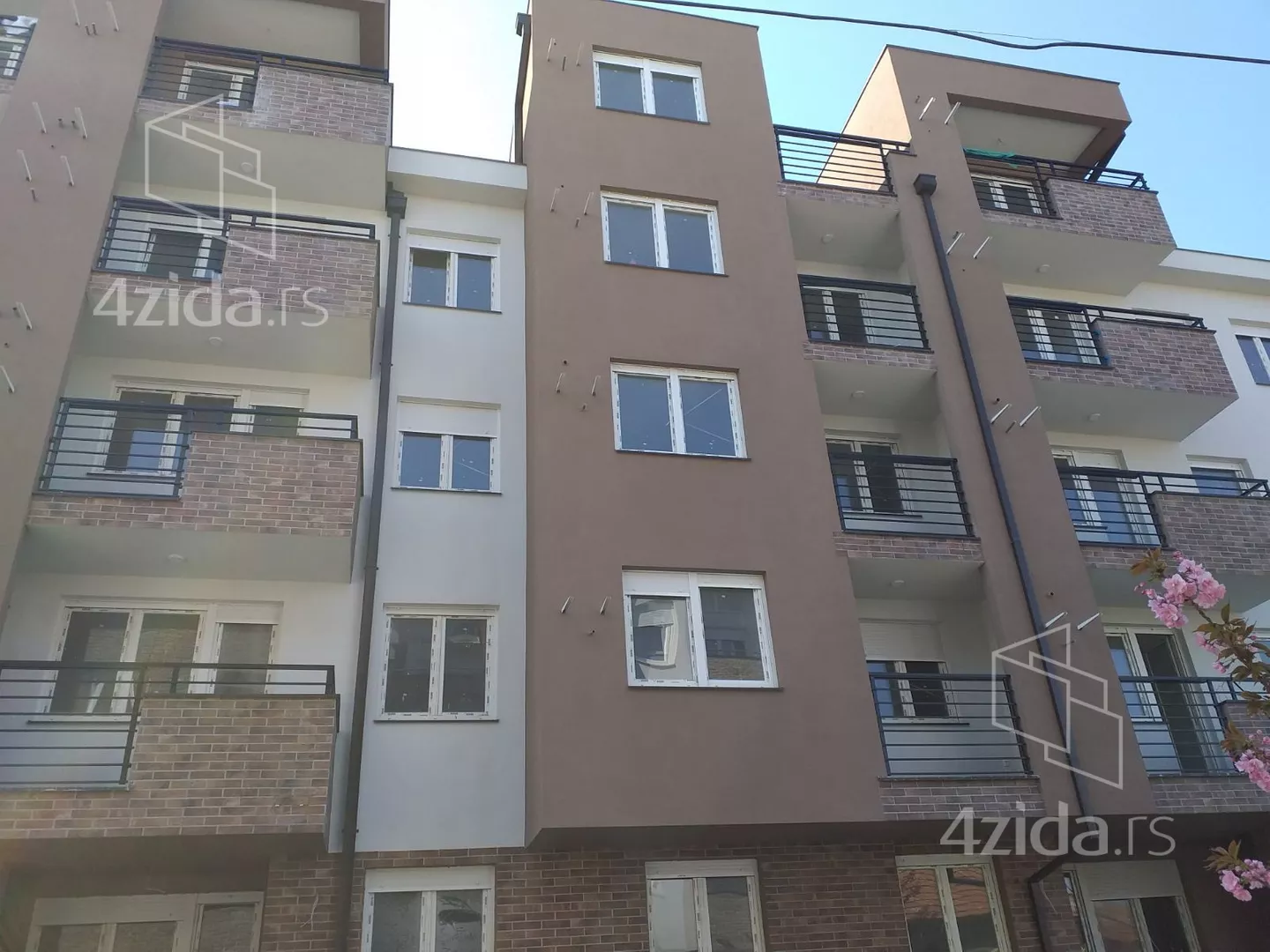 Garsonjera | 4zida