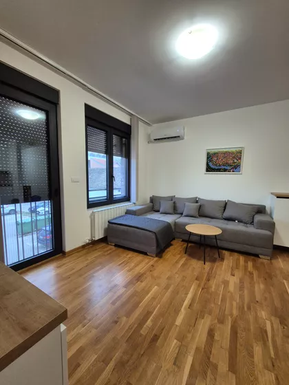 Karađorđeva 10 | 4zida.rs