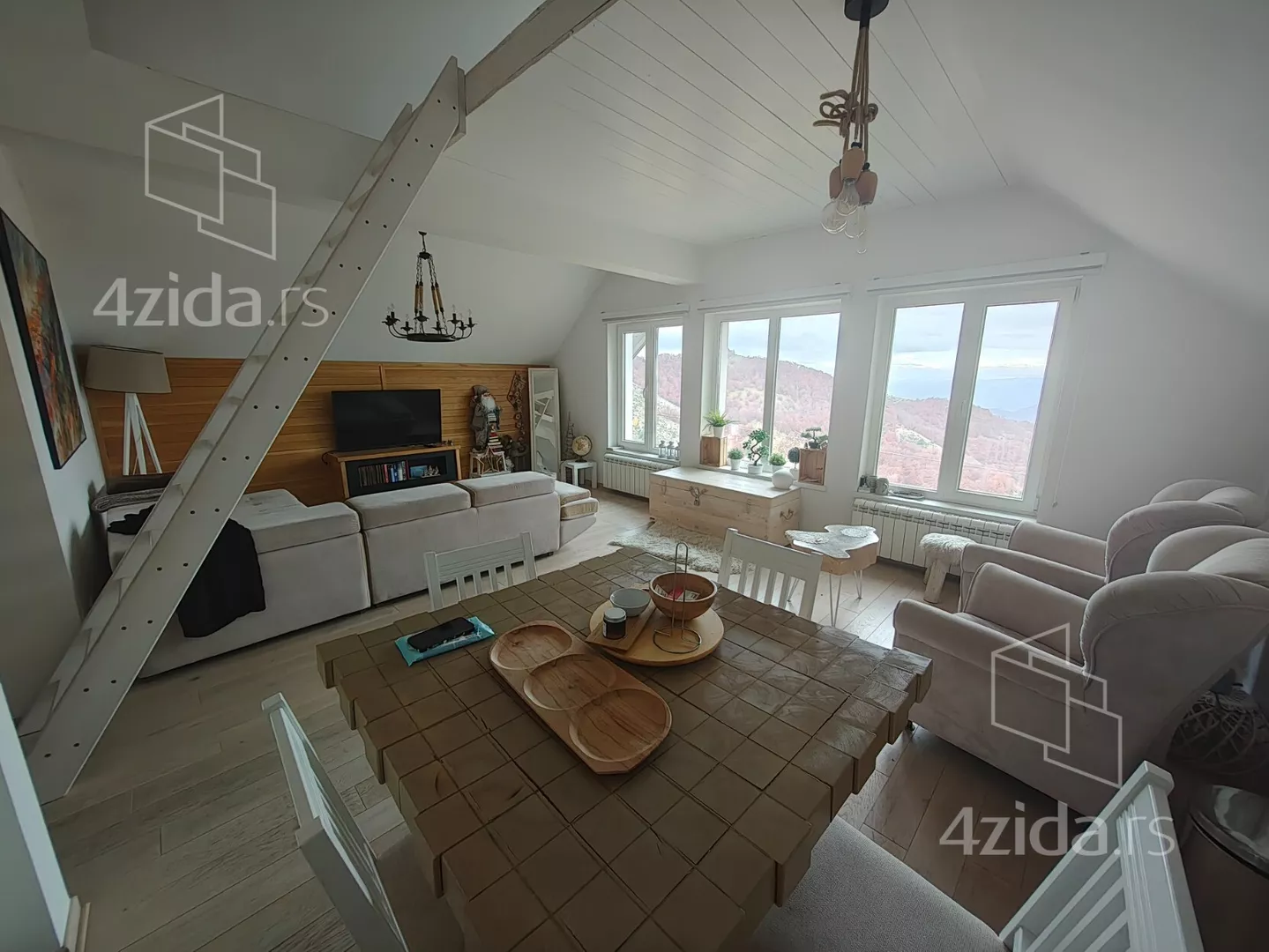 Dvoiposoban stan | 4zida