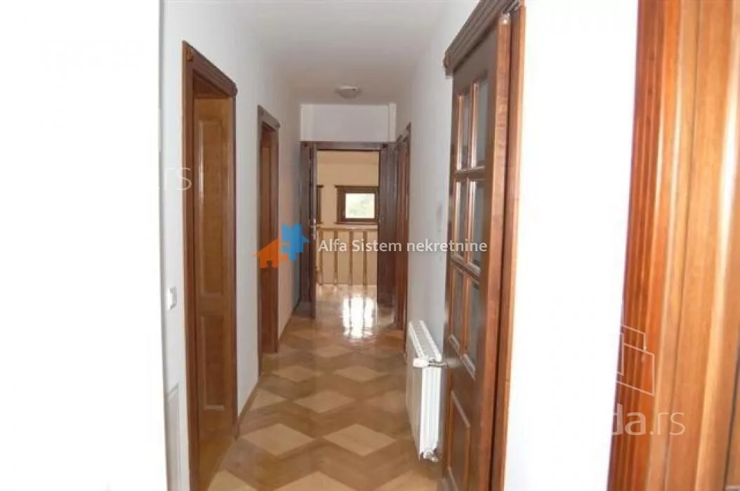 Šestosoban stan | 4zida