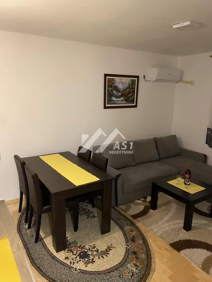 Heroja Pinkija | 4zida.rs