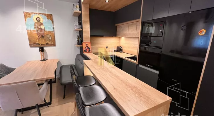 Petosoban stan | 4zida