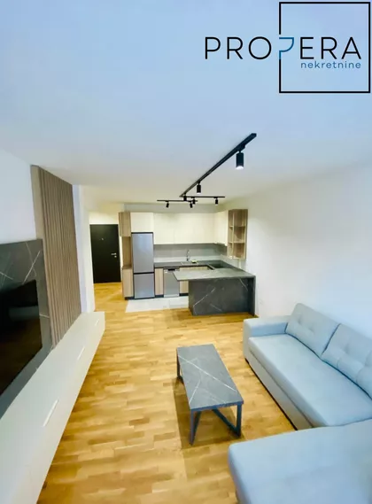 Sestre Baković | 4zida.rs