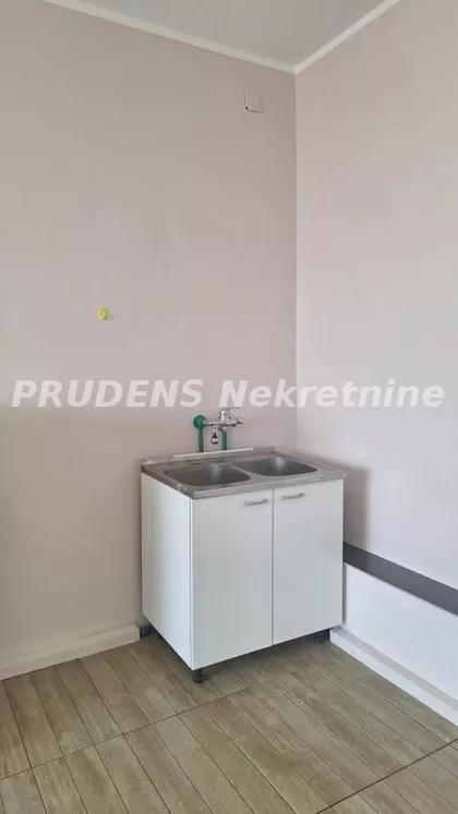 Ruža | 4zida.rs