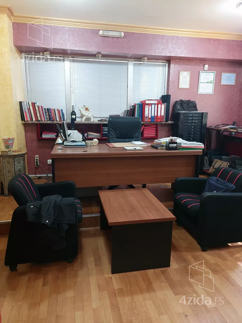 Poslovni prostor | 4zida