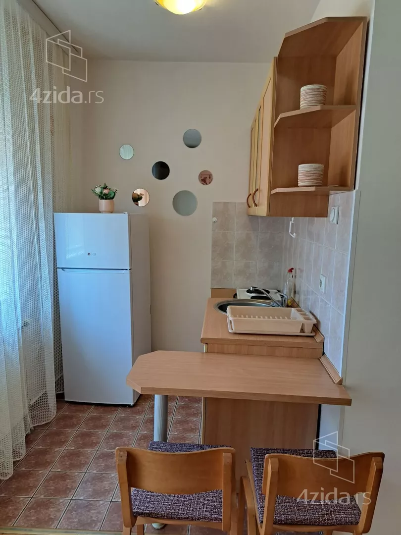 Garsonjera | 4zida