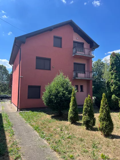 Ljube Davidovića 10 | 4zida.rs