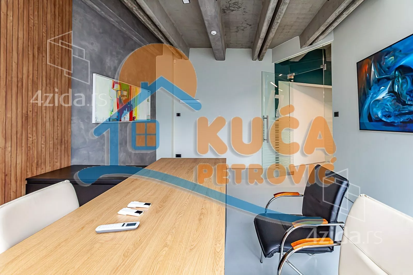 Lokal | 4zida