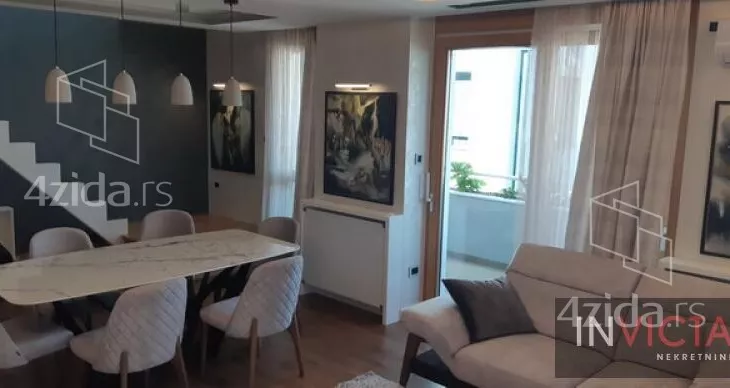 Petosoban stan | 4zida