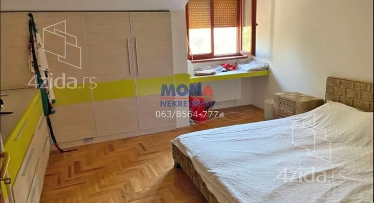 Šestosoban stan | 4zida