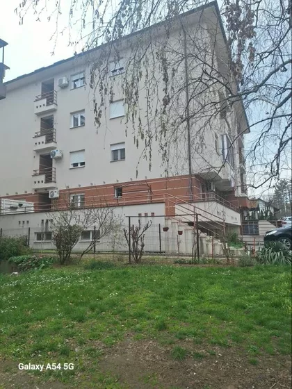 Kraljevačka | 4zida.rs