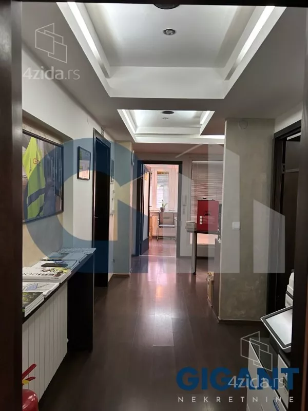 Lokal | 4zida