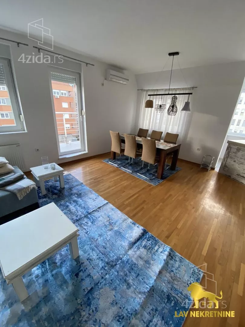 Troiposoban stan | 4zida