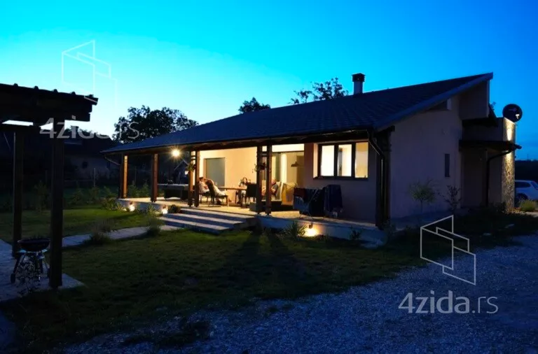 Kuća | 4zida