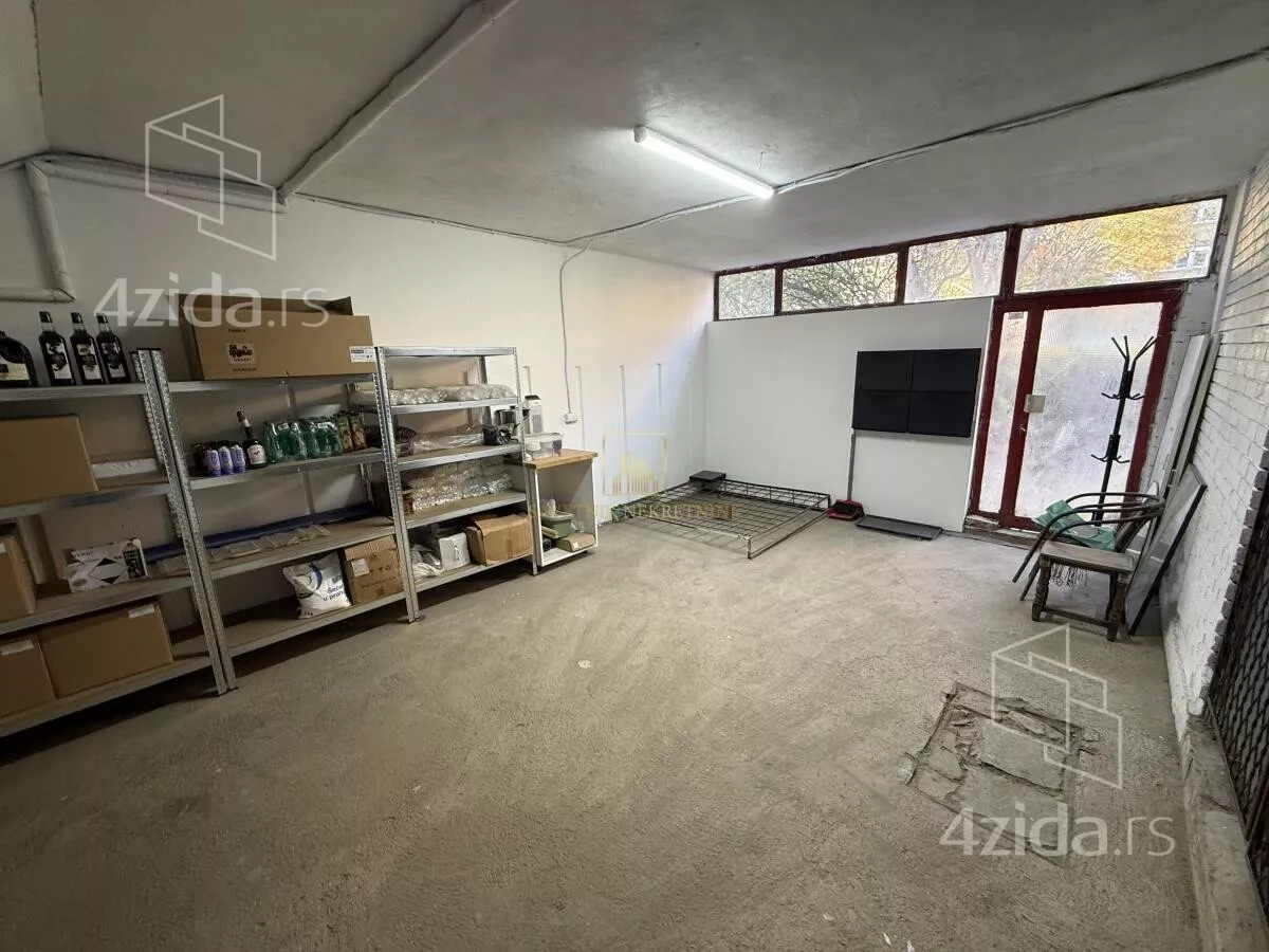 Poslovni prostor | 4zida