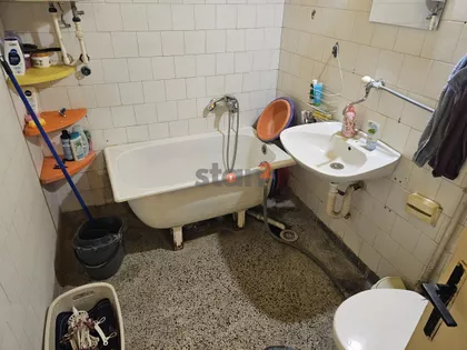 Ekonomski/Pravni Fakultet | 4zida.rs