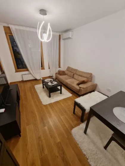 Tadije Sondermajera | 4zida.rs