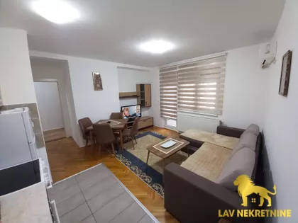 BRAĆE RIBNIKAR | 4zida.rs