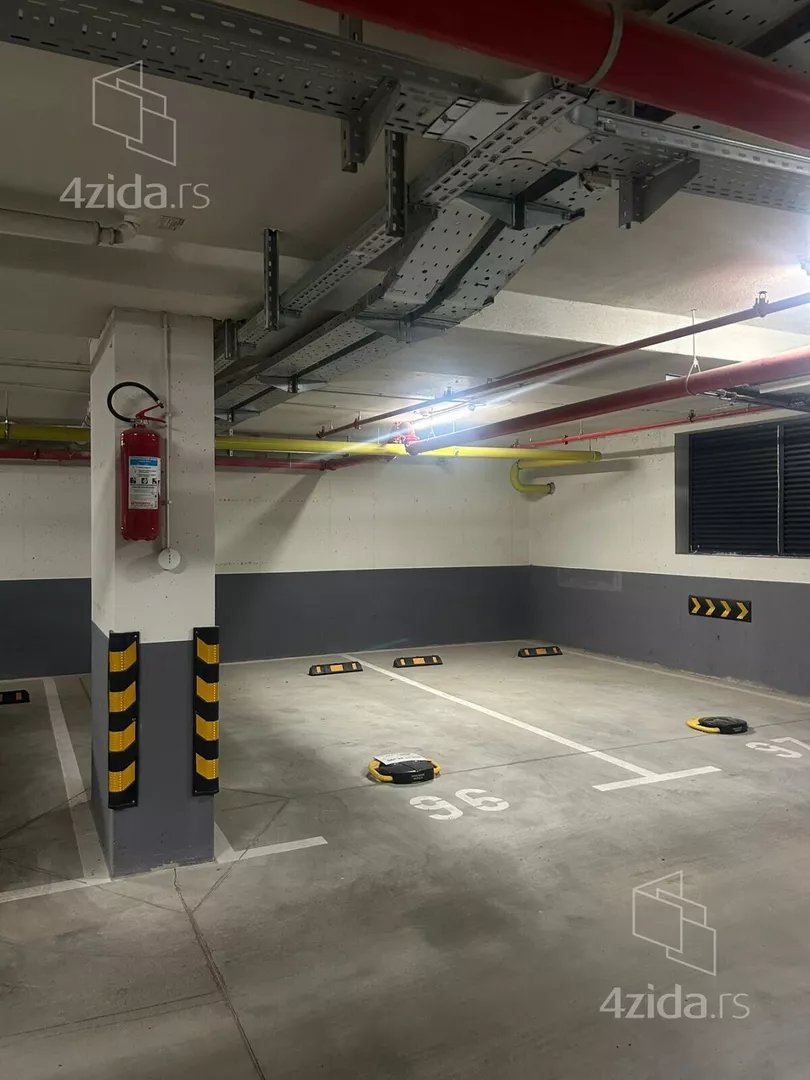 Garaža | 4zida