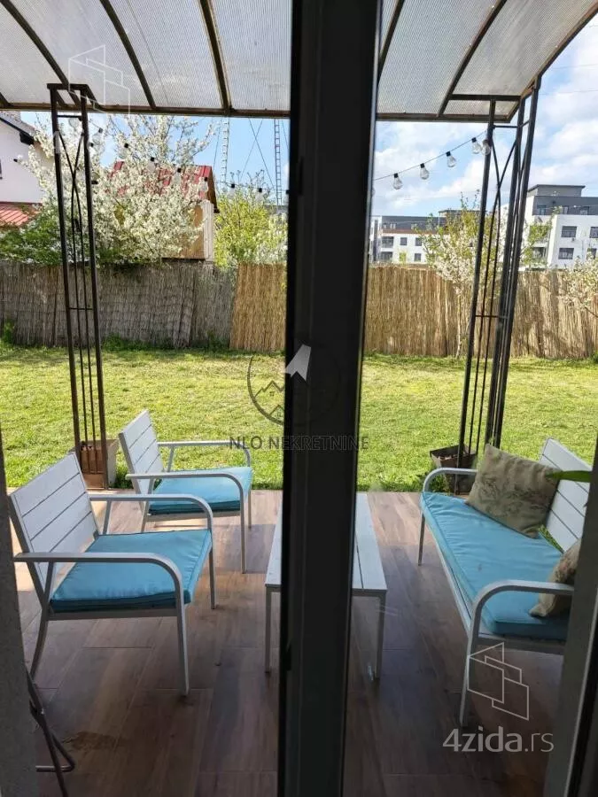 Troiposoban stan | 4zida