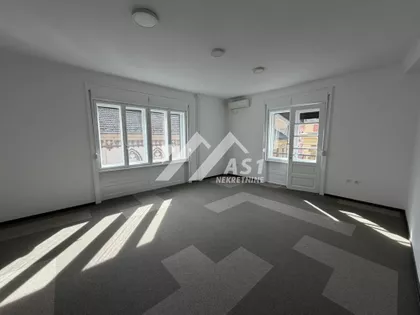 Stan za izdavanje · 120 m² · Novi Sad - Centar, Stari Grad, Gradske lokacije, Novi Sad