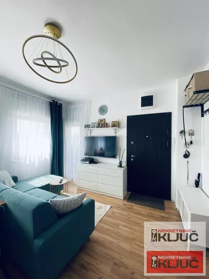 Lipov Gaj | 4zida.rs