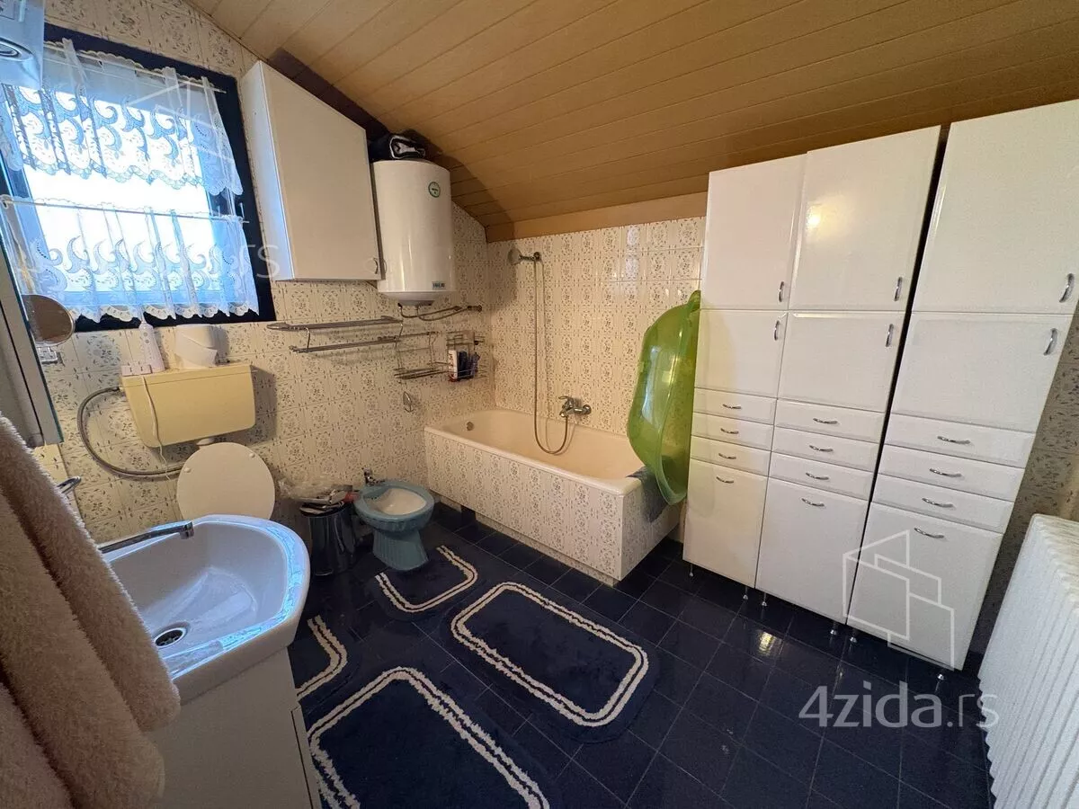 3-etažna kuća | 4zida