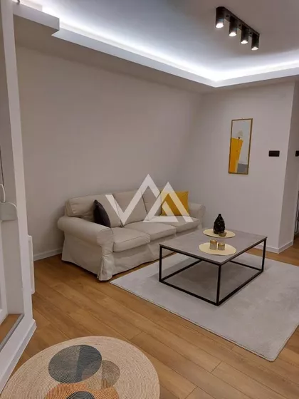 Tome Maksimovića | 4zida.rs