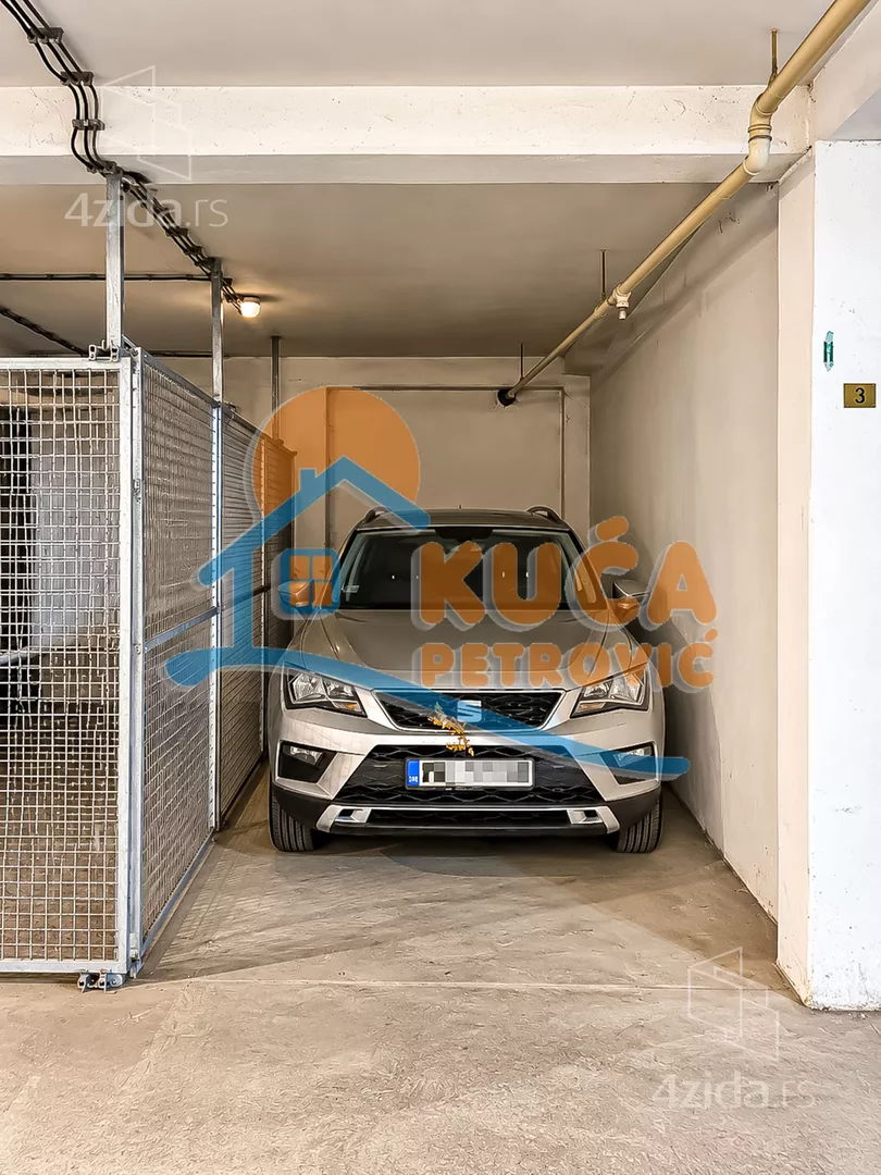 Garaža | 4zida