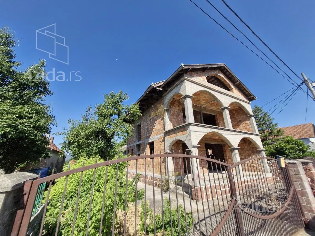 Kuća | 4zida